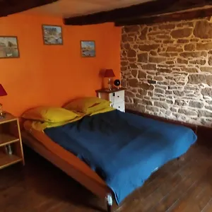  Séjour chez l'habitant Maison En Granit Bleue