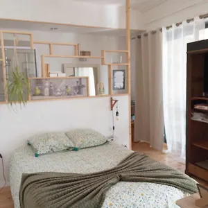 https://la-dolce-vita-studio-independant.hotels-rhonealpes.com
